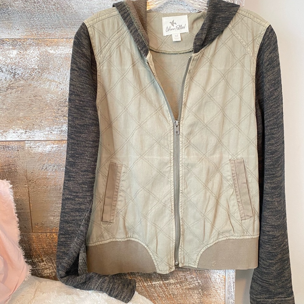 jacket with sweatshirt sleeves